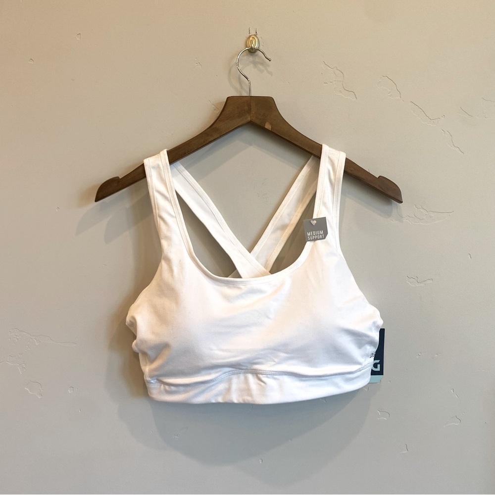 DSG Dick’s Sporting Goods White Crossback Key Hole Sports Bra Removable Pads